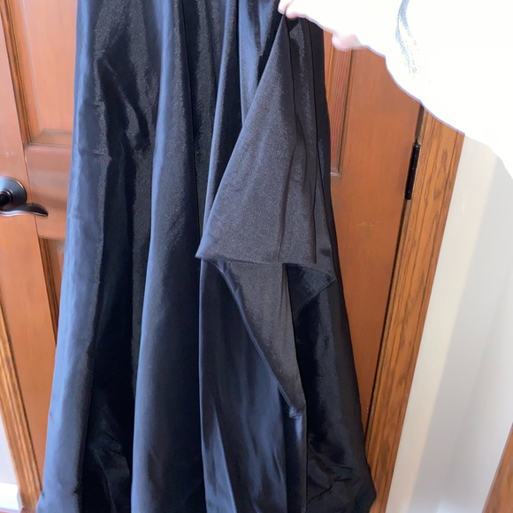 PromGirl, size 4, BLACK ball/prom/event dress - Picture 4 of 7